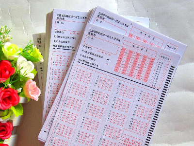 答题卡一般是什么纸质？